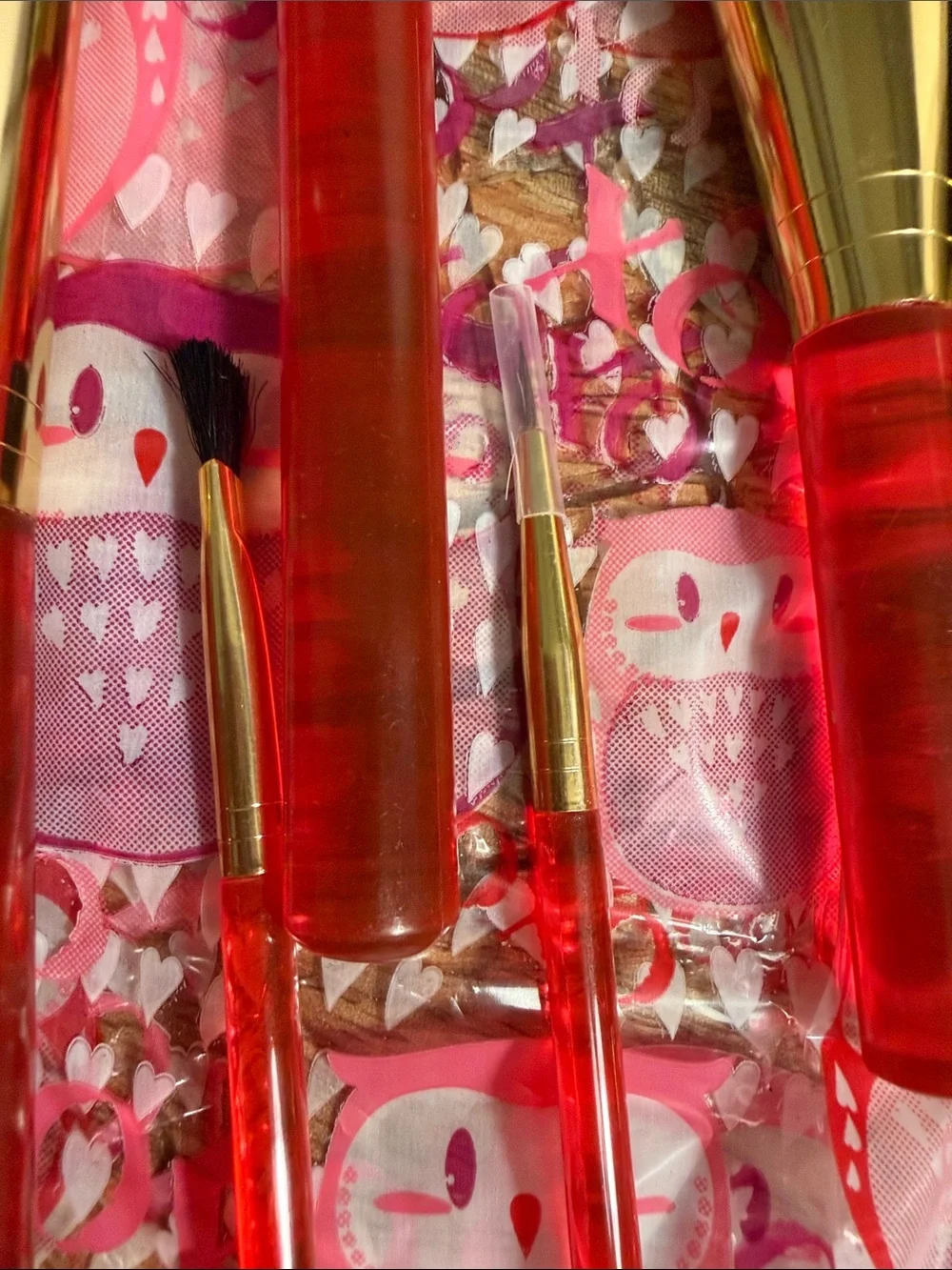 NWT 7 piece Makeup Brush Set with Red Handles and Gold Ferrules - mixed variety